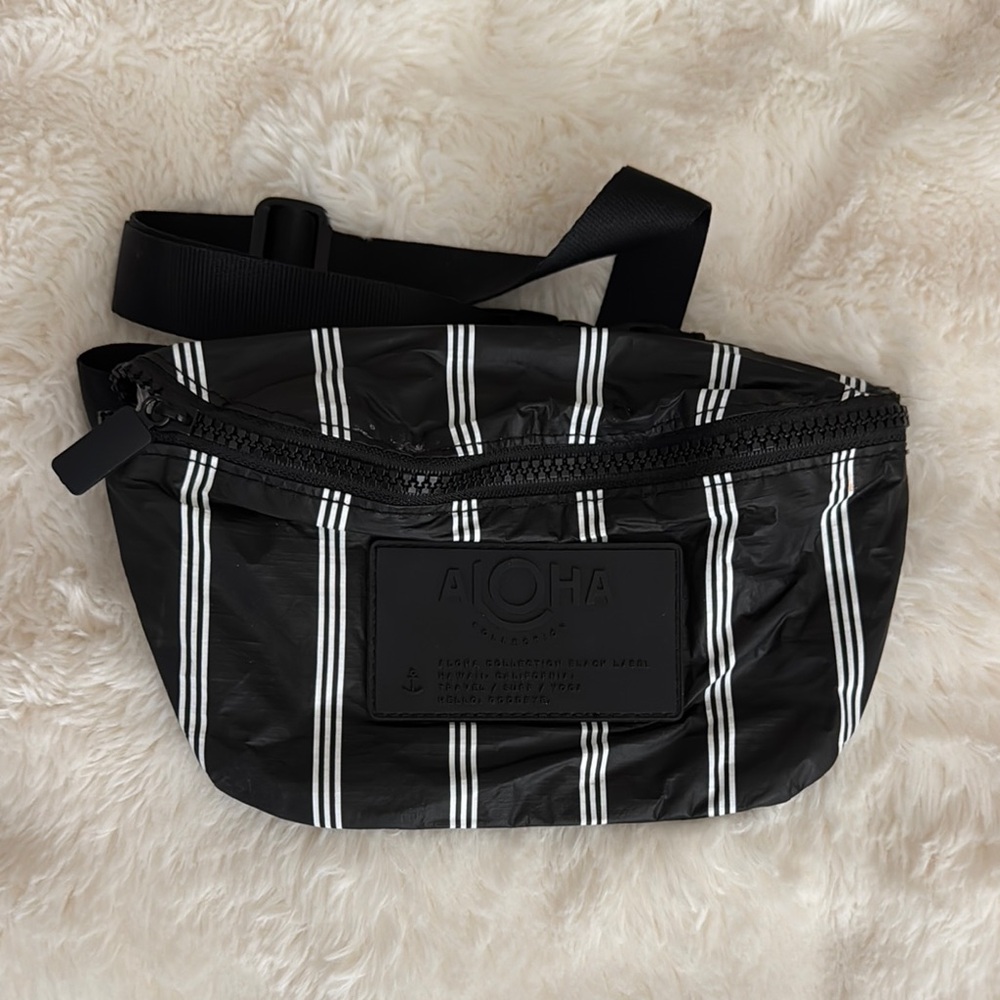 ALOHA collection Black and White Striped belt Bag